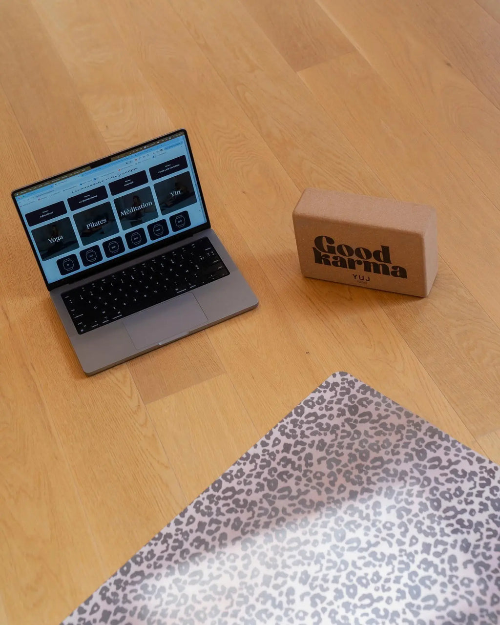 POSTS INSTAGRAM YUJ Paris Store