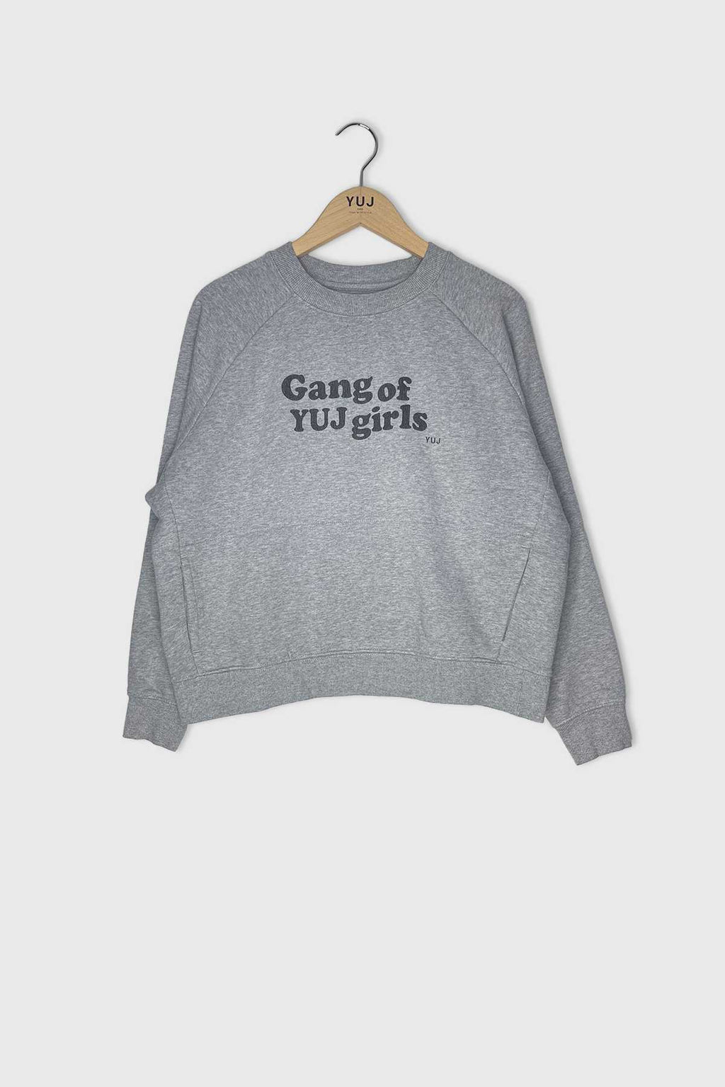 #015 - Sweat GANG of YUJ GIRL gris// Taille S YUJ - Maison de pleine conscience